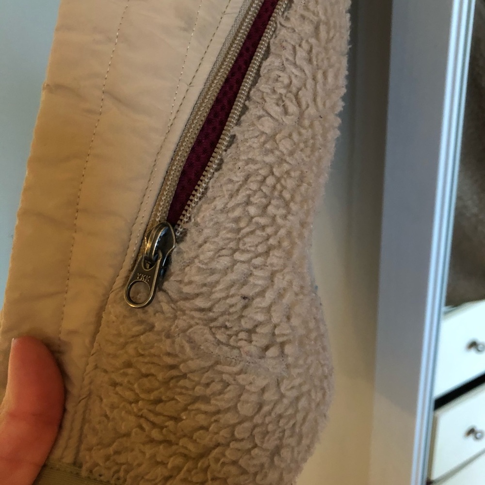 PATAGONIA Cream RetroX Vest size XS - Picture 7 of 16